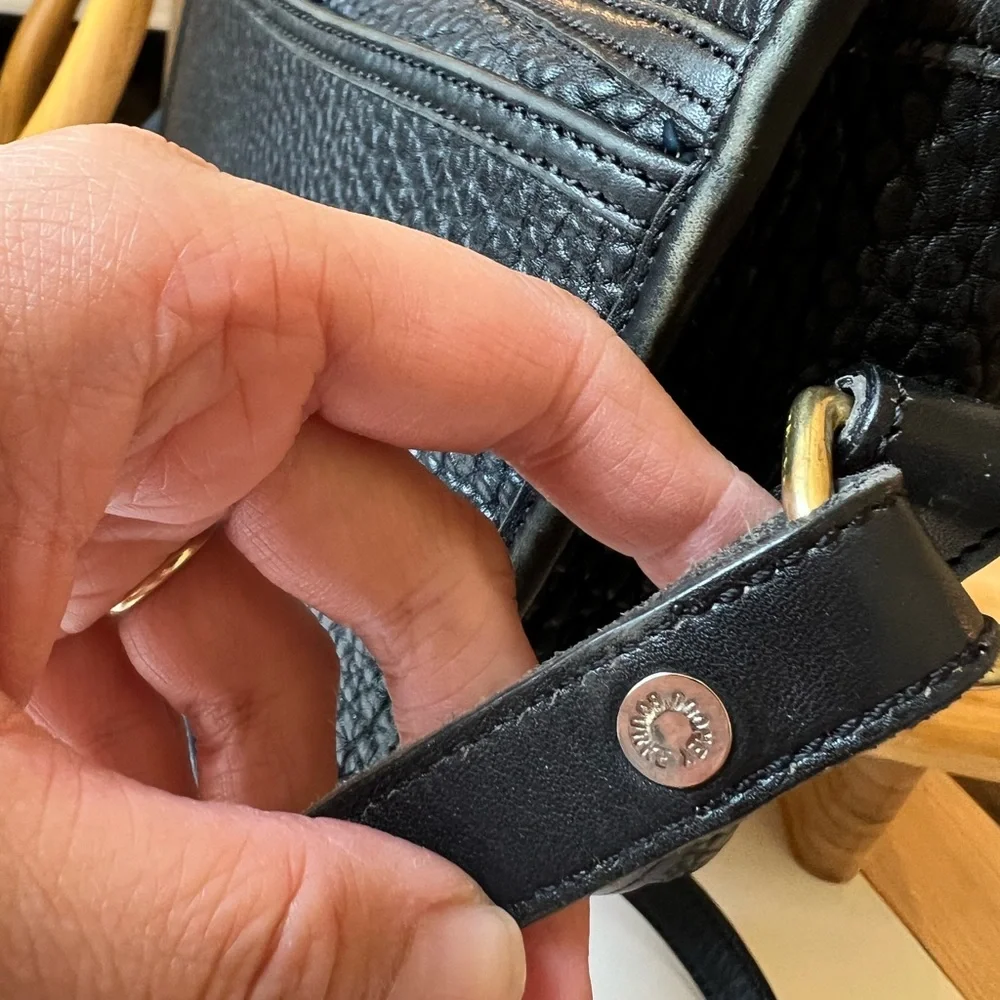 Vintage Dooney and Bourke Essex Pebbled Leather Purse - Picture 4 of 9